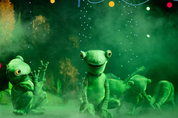 ЁЛКА ТЕЛЕКАНАЛА МУЛЬТ. КОЛЕСО ЧУДЕС