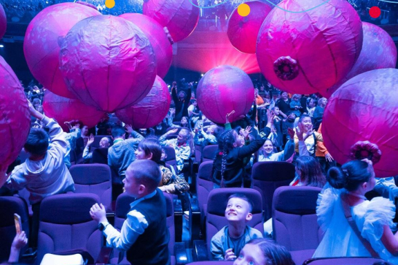 ЁЛКА ТЕЛЕКАНАЛА МУЛЬТ. КОЛЕСО ЧУДЕС