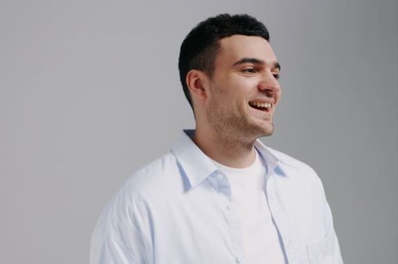 &Acy;&rcy;&tcy;&iecy;&mcy; &Vcy;&icy;&ncy;&ocy;&kcy;&ucy;&rcy;&period; &Scy;&ocy;&lcy;&softcy;&ncy;&ycy;&jcy; Stand Up &kcy;&ocy;&ncy;&tscy;&iecy;&rcy;&tcy;